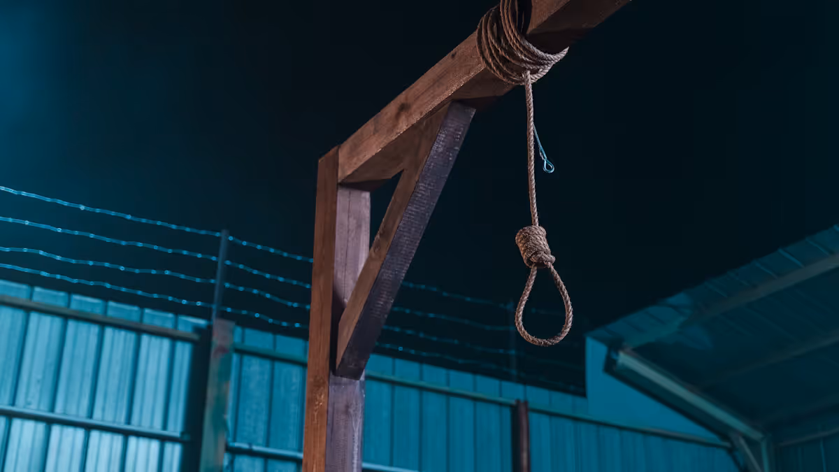 عام — China executes 11 members of Myanmar-based group in crackdown on scam operations - NBC Ne…