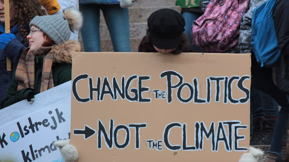 عام — Two Republican senators call for Kristi Noem to resign as DHS secretary - NBC News