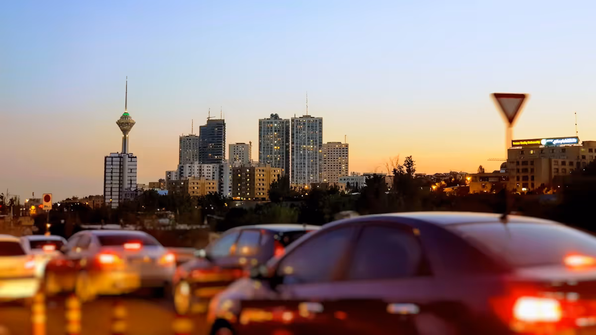 عام — Trump warns Iran time is running out for nuclear deal, says U.S. armada ready for 'violen…