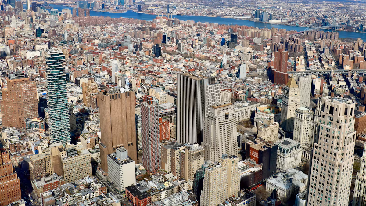 عام — Trump vows not to help blue cities with riots, instructs ICE and Border Patrol to protect…