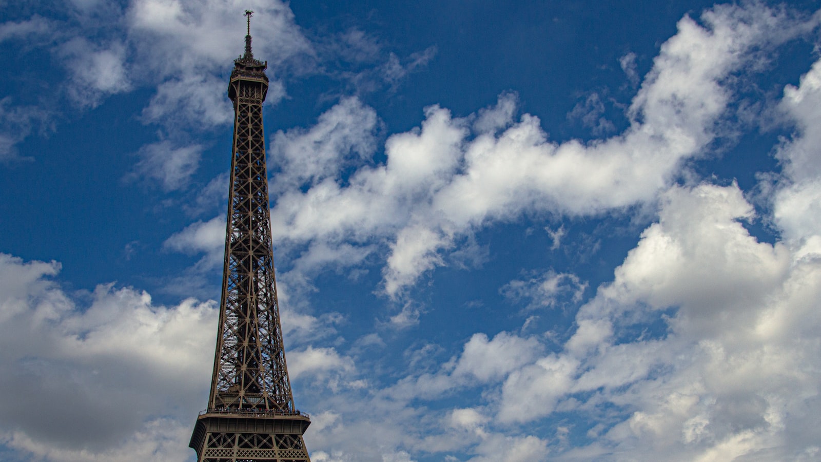 Mistral 3: فخر الصناعة الأوروبية مفتوح المصدر