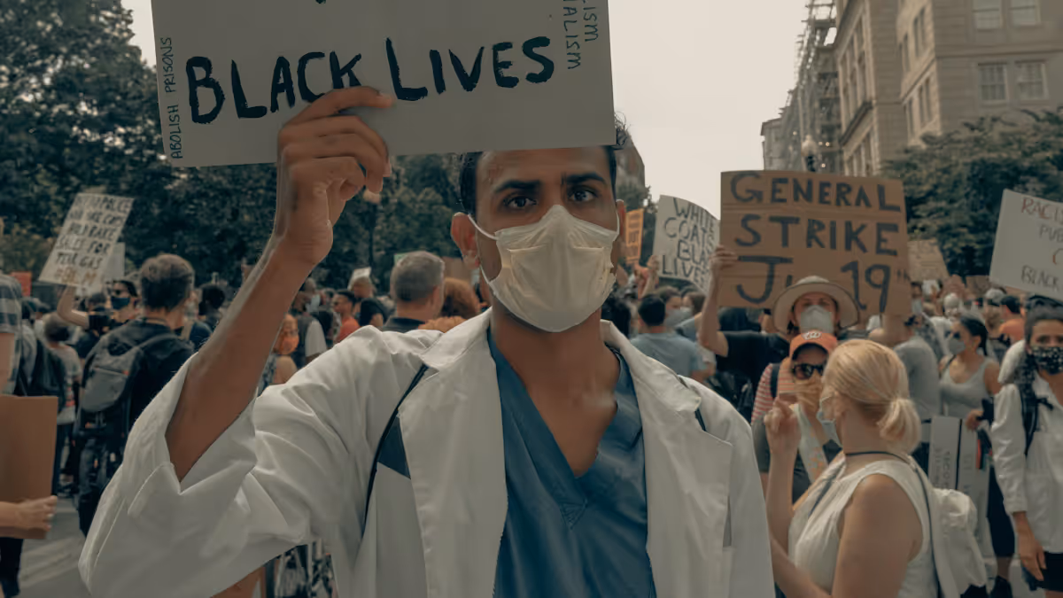 عام — VCU anti-ICE nurse references paralytic drug in video instructing healthcare providers to…