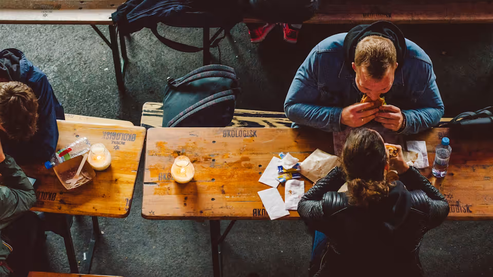 عام — Eat Street businesses in Minneapolis aim to balance care, survival in wake of Alex Pretti…