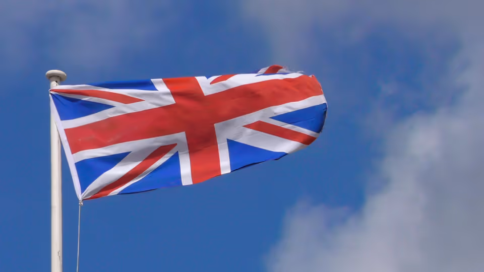 عام — Trump strikes deal with Democrats in government shutdown funding fight - NBC News