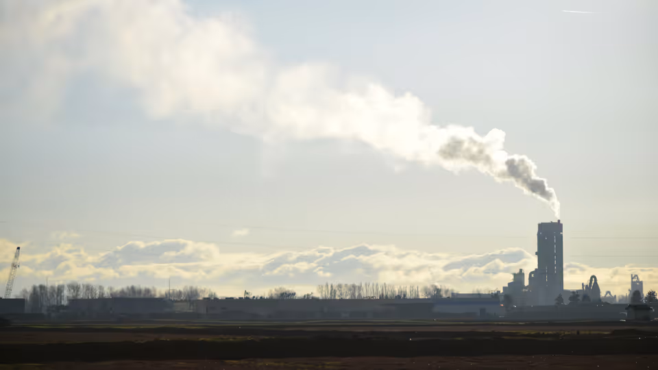 عام — Carbon Credit Business Report 2026: Market to Grow by 18% to Reach $4,938.7 Bn - Investme…