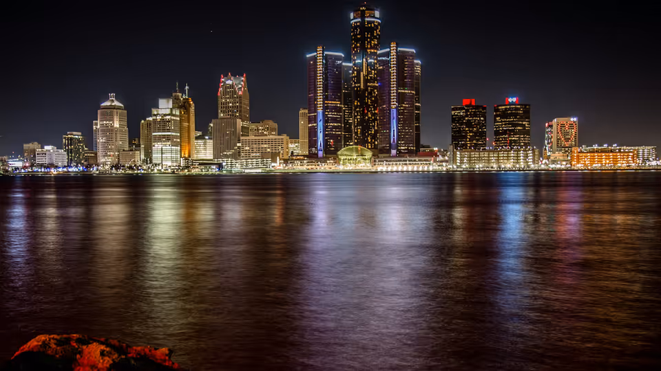 عام — Q&amp;A: Bedrock CEO Jared Fleisher talks RenCen, Hudson's, his vision - The Detroit News